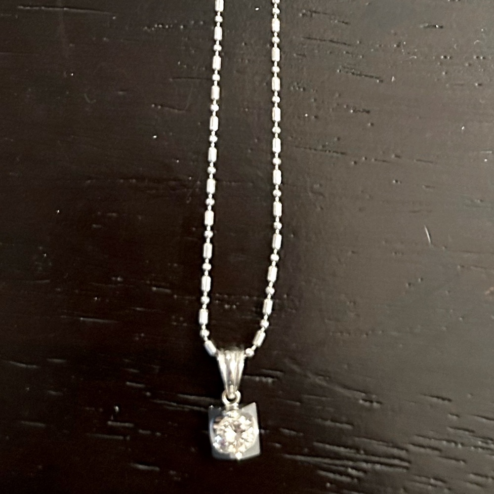 White gold solitaire diamond necklace